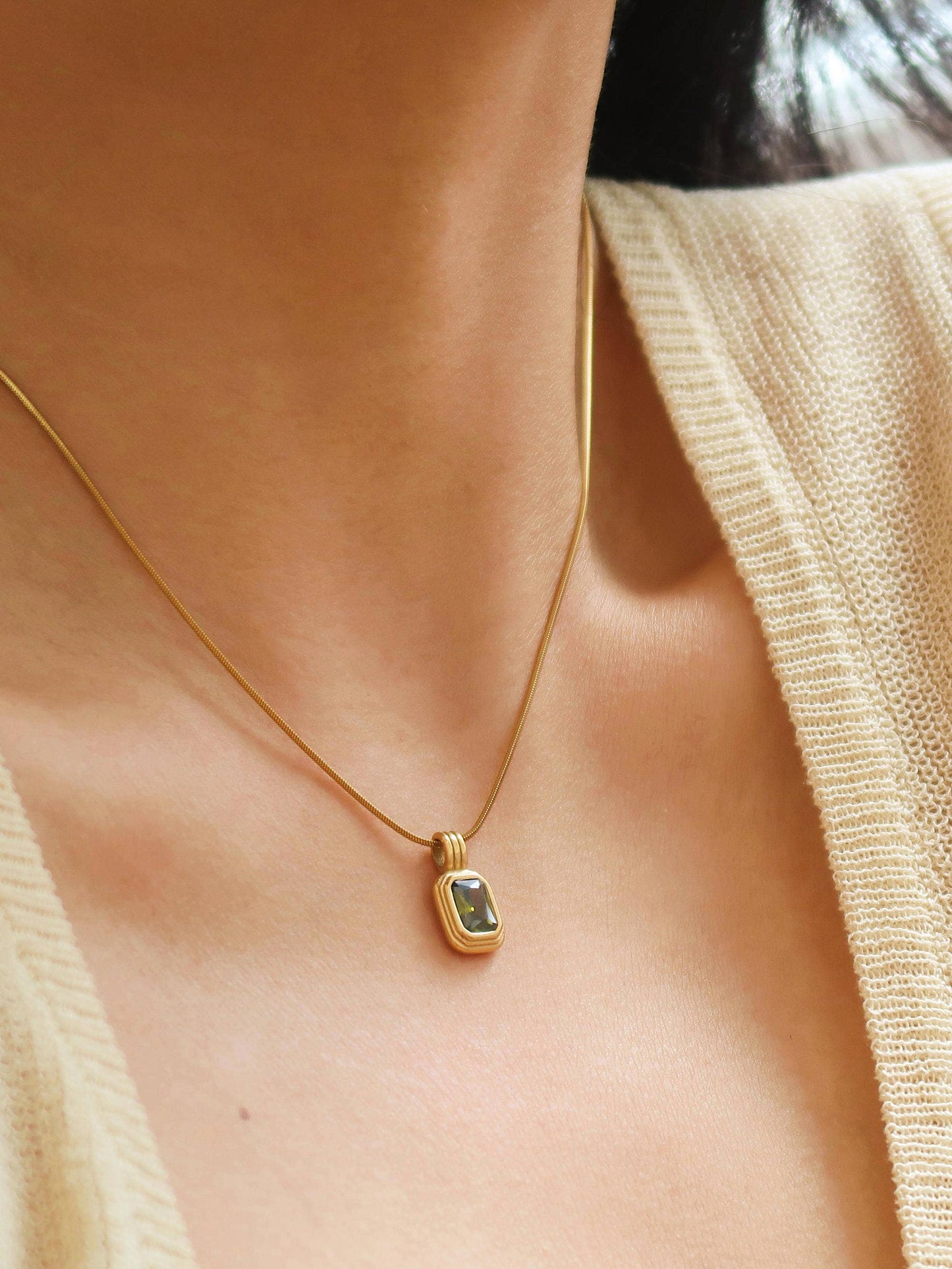 The Olive Necklace
