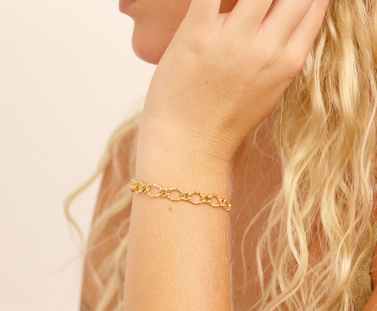 Hammered Oval Chain Bracelet